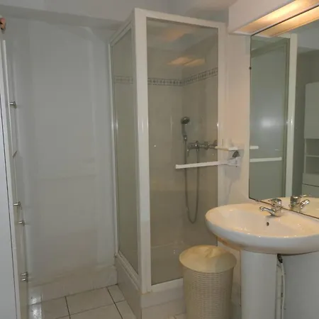 Le Lavandou, 1 Piece, 4 Personnes - Fr-1-251-641 Apartment Le Lavandou