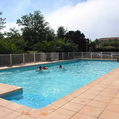 Apartment Le Lavandou, 1 Piece, 4 Personnes - Fr-1-251-641 *